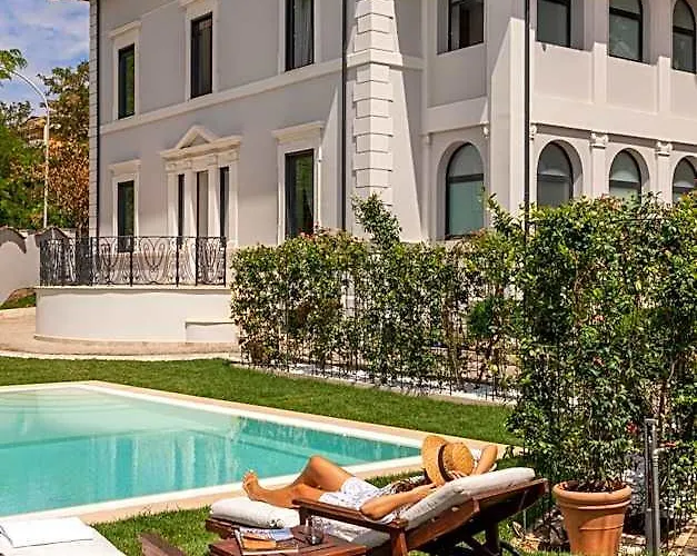 Livia Valeria Palace 4*