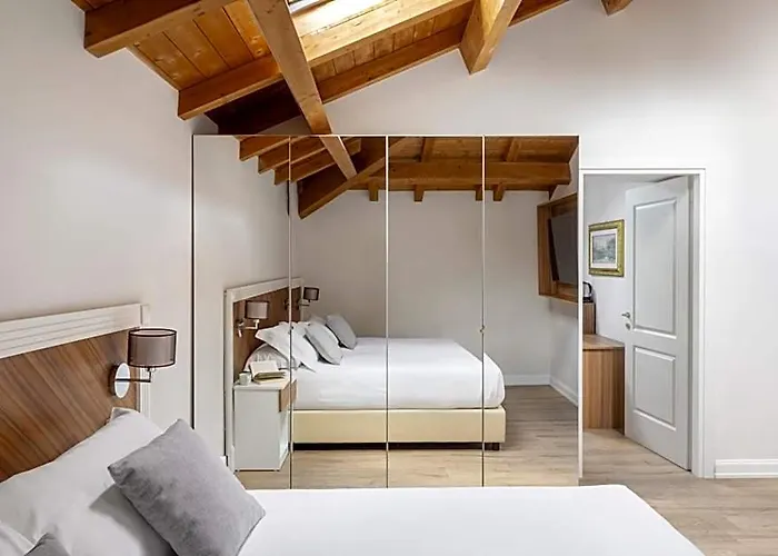 Aparthotel Livia Valeria Palace 4*